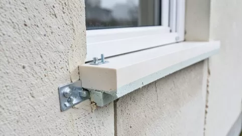 Montaż parapetów zewnętrznych po ociepleniu